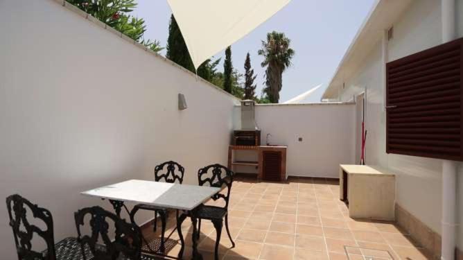 Apartamentos La Mar Sala Piscina Compartida 콘일데라프론테라 외부 사진