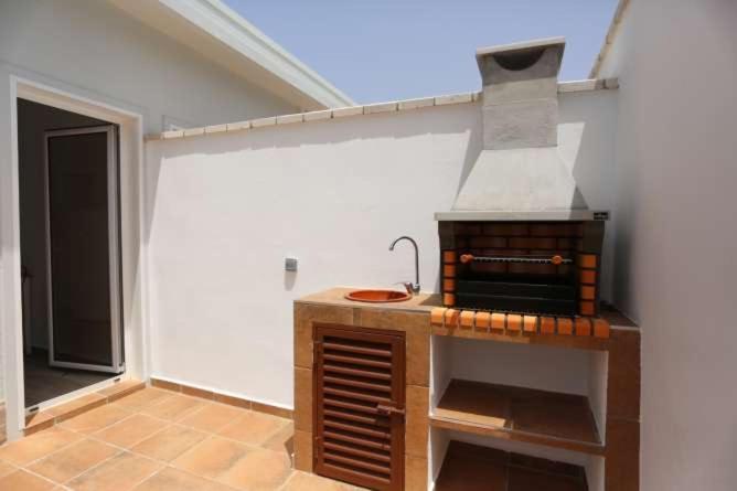 Apartamentos La Mar Sala Piscina Compartida 콘일데라프론테라 외부 사진